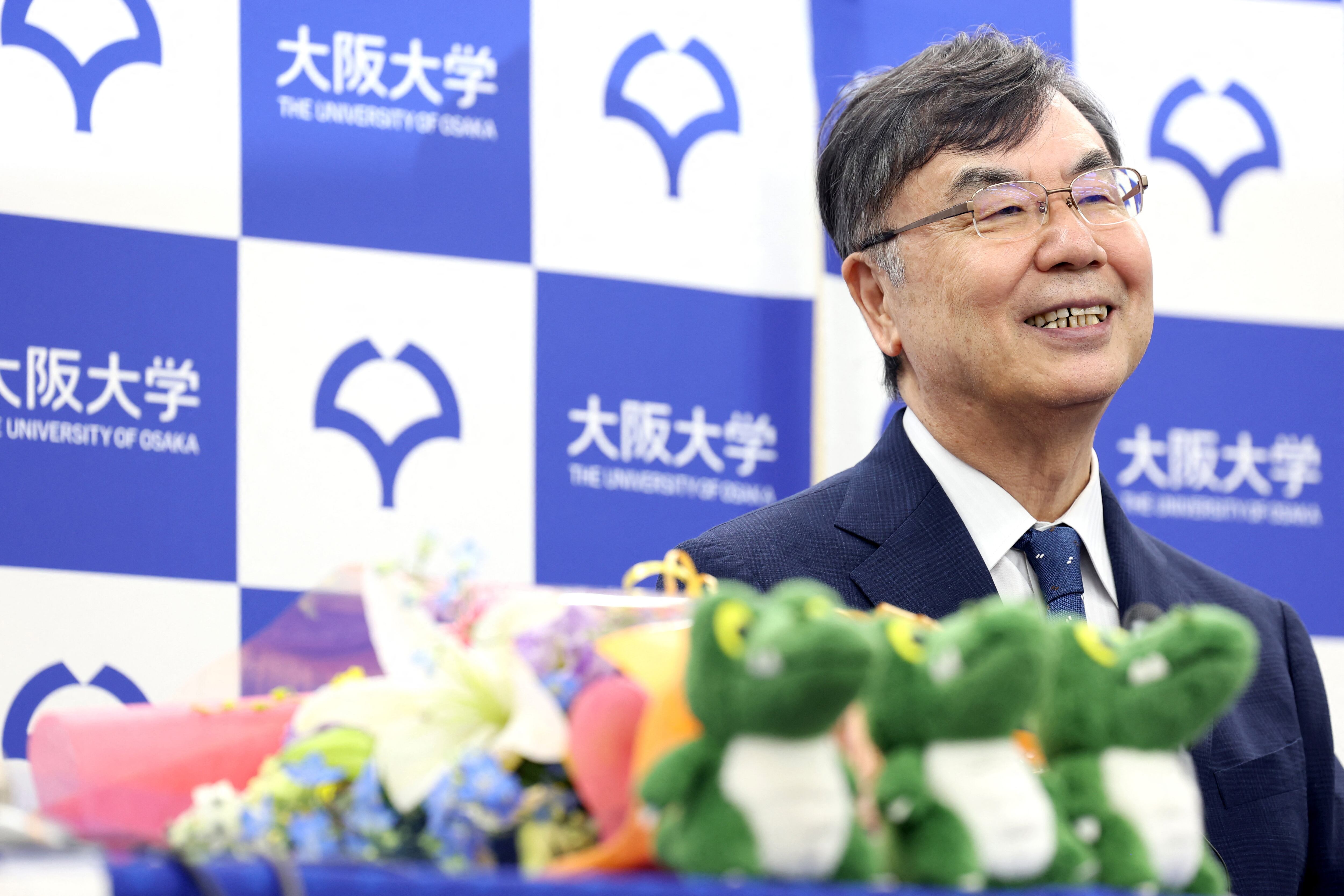 Shimon Sakaguchi, inmunólogo y laureado profesor de la Universidad de Osaka, en una conferencia de prensa tras ganar el Premio Nobel de Medicina 2025, en Suita, prefectura de Osaka, este 6 de octubre. Fotografía: