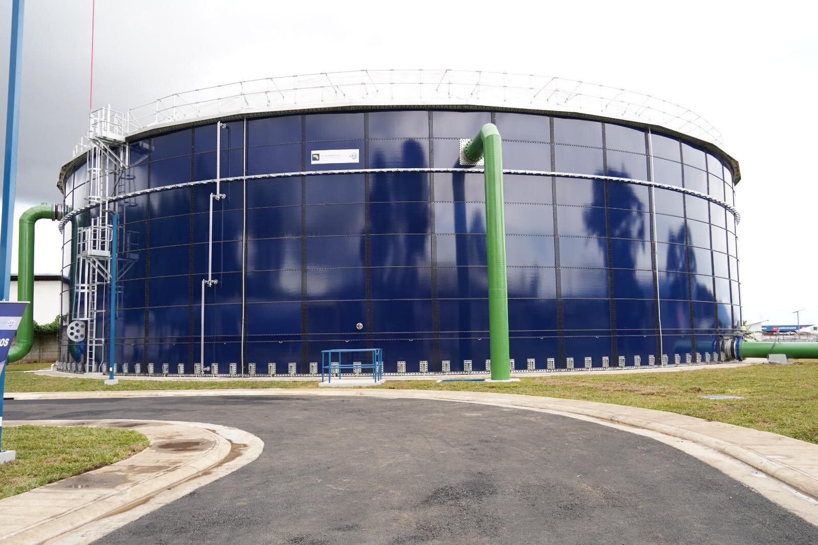 Tanque de La Uruca mejora distribución de agua para más de 320.000 personas en el GAM con inversión de ¢2.400 millones y capacidad de 10 millones de litros.