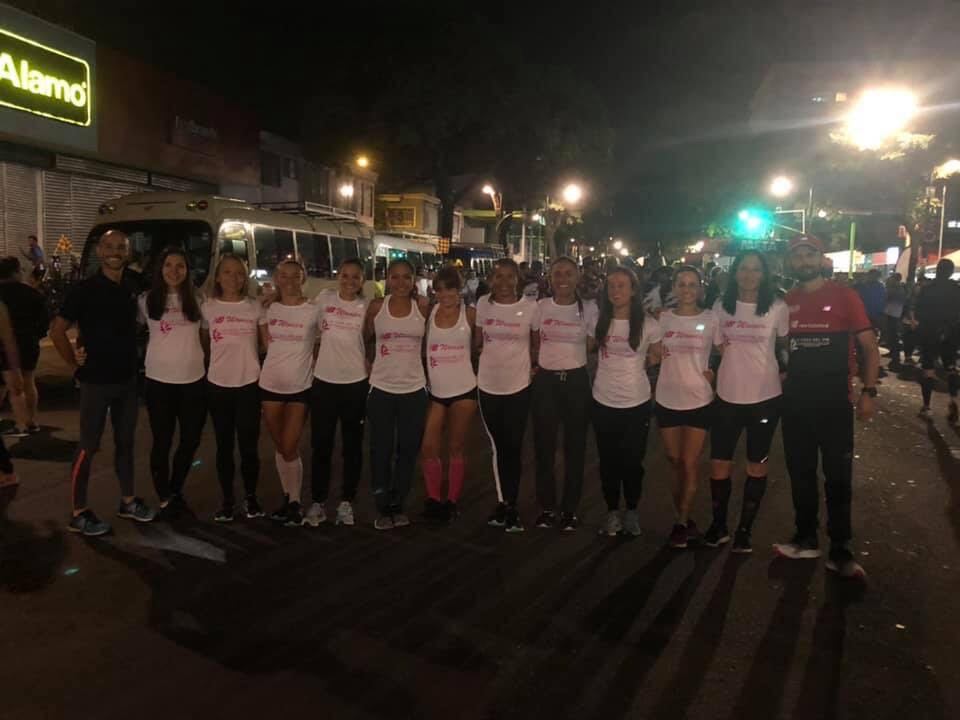 El equipo completo de New Balance-La Casa del Pie-Fishel ganó el primer lugar en la categoría femenina. Foto: Cortesía