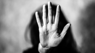 Tribunal dicta larga condena de prisión contra hombre que asesinó a su expareja por terminarlo