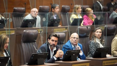 Diputados electos prometen uso responsable de los 500 litros de gasolina que recibirán cada mes