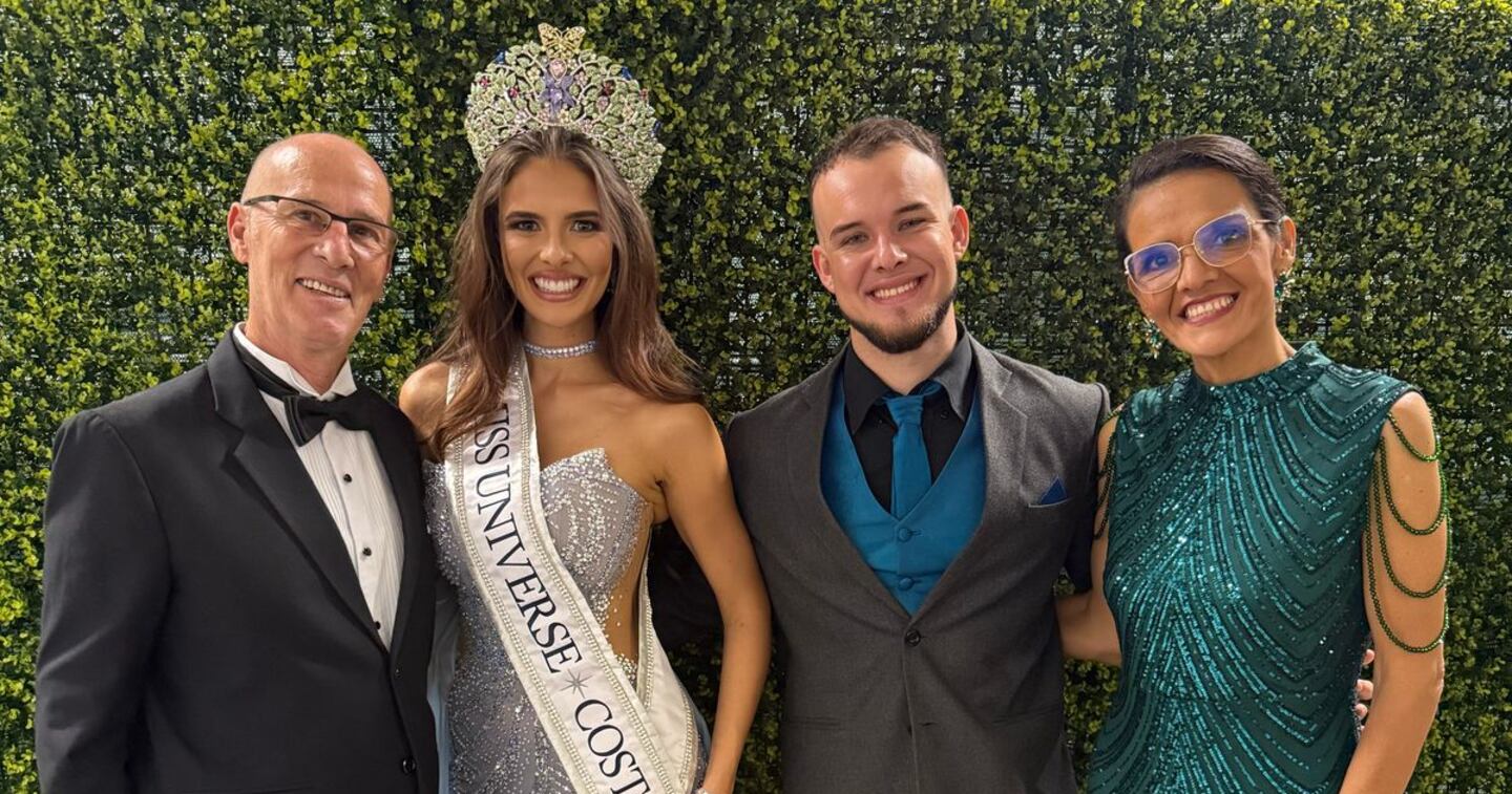 Papás de Mahyla Roth no pudieron viajar a Miss Universo 2025: ‘Nos ...