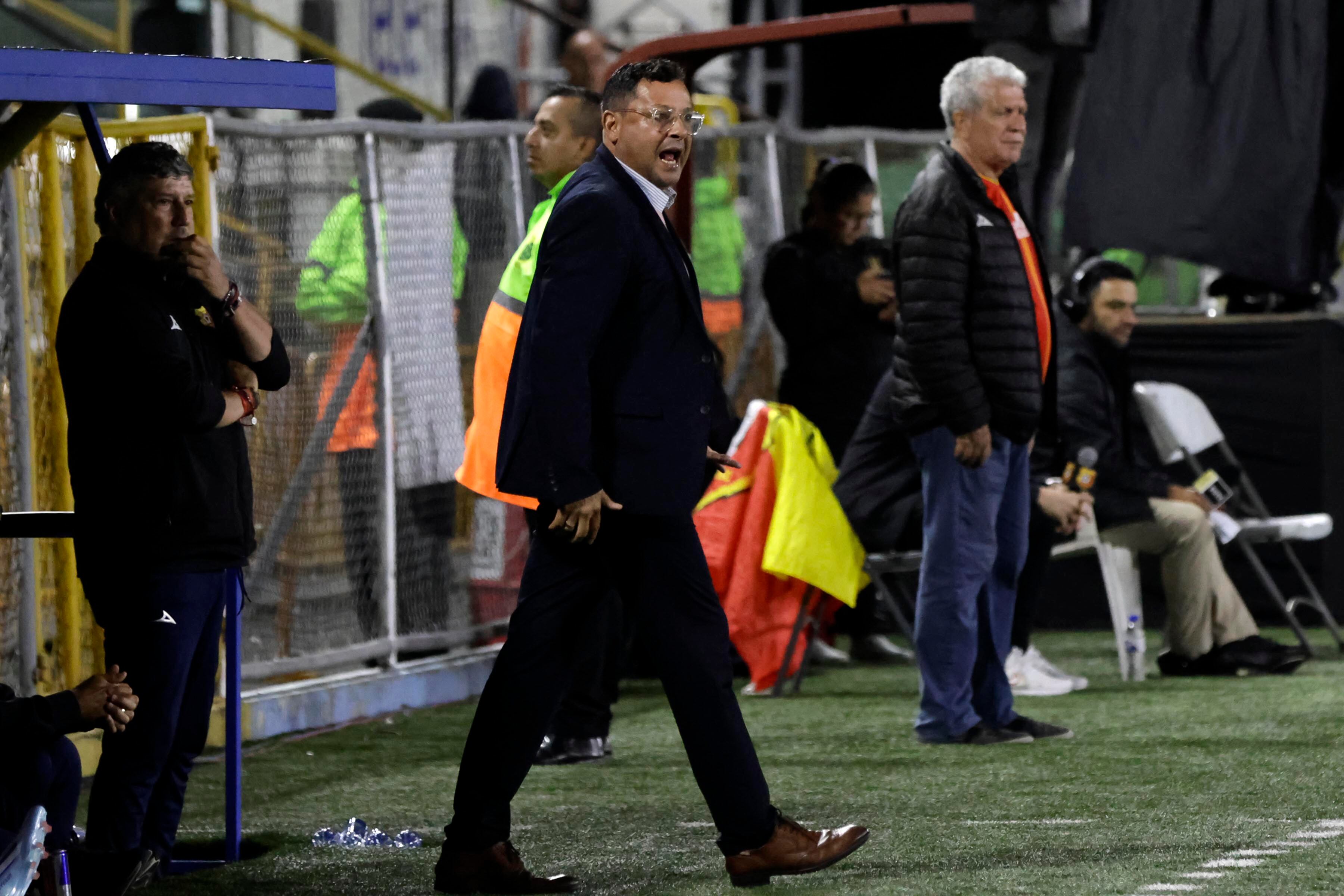 22/11/2023. Estadio Colleya Fonseca, Guadalupe. Hora: 08:00 p.m. Partido de la Jornada 21 del Torneo de Apertura 2023 disputado entre el Club Sport Herediano y el Santos de Guápiles F.C. en el Estadio Colleya Fonseca de Guadalupe. Fotos: Mayela López