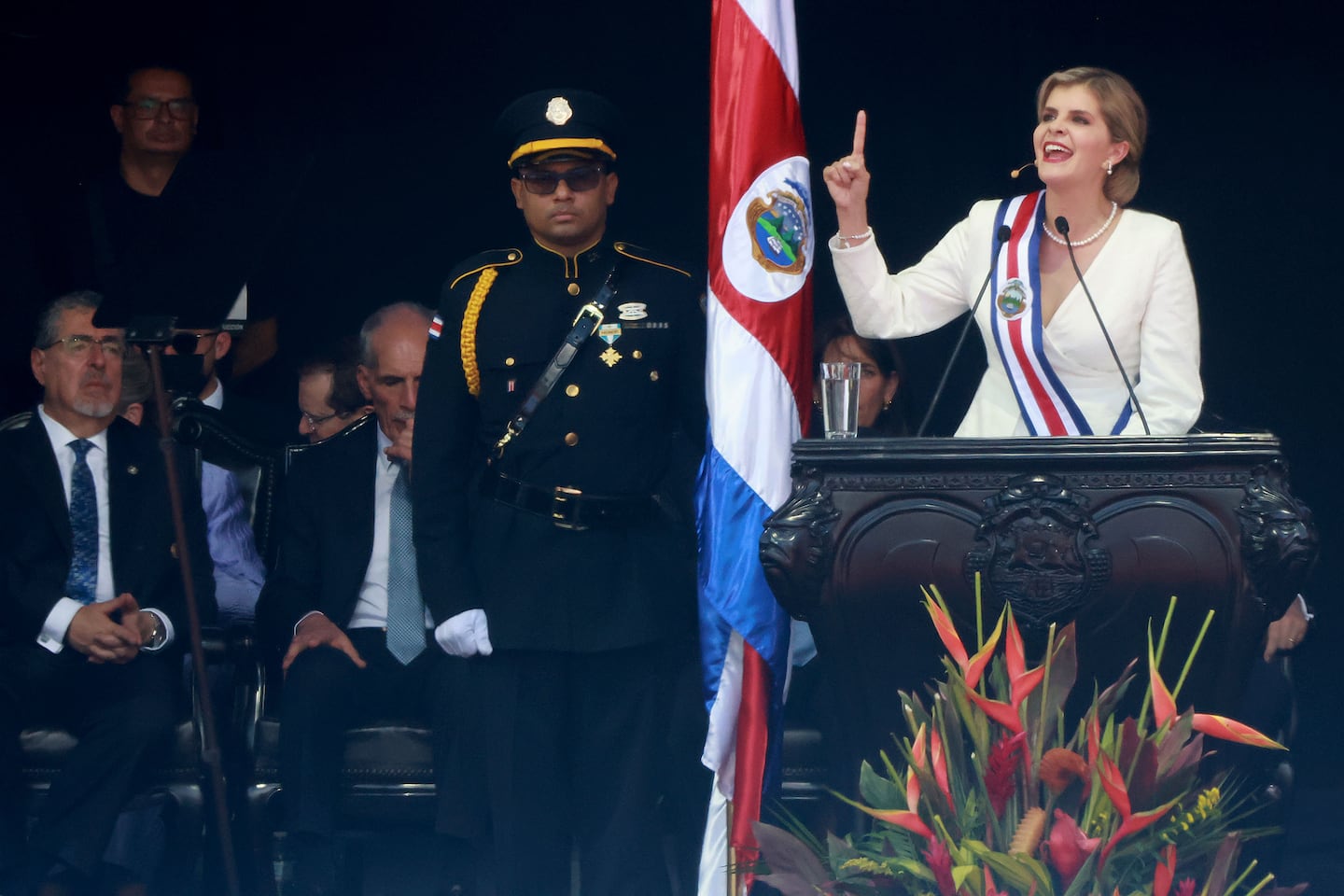 Sector empresarial plantea retos urgentes y de competitividad a presidenta Laura Fernández