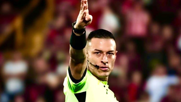 Steven Madrigal, arbitro de Primera Division