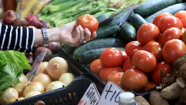 Consumo de los hogares se enfría: servicios y bienes de larga duración desaceleran con más fuerza