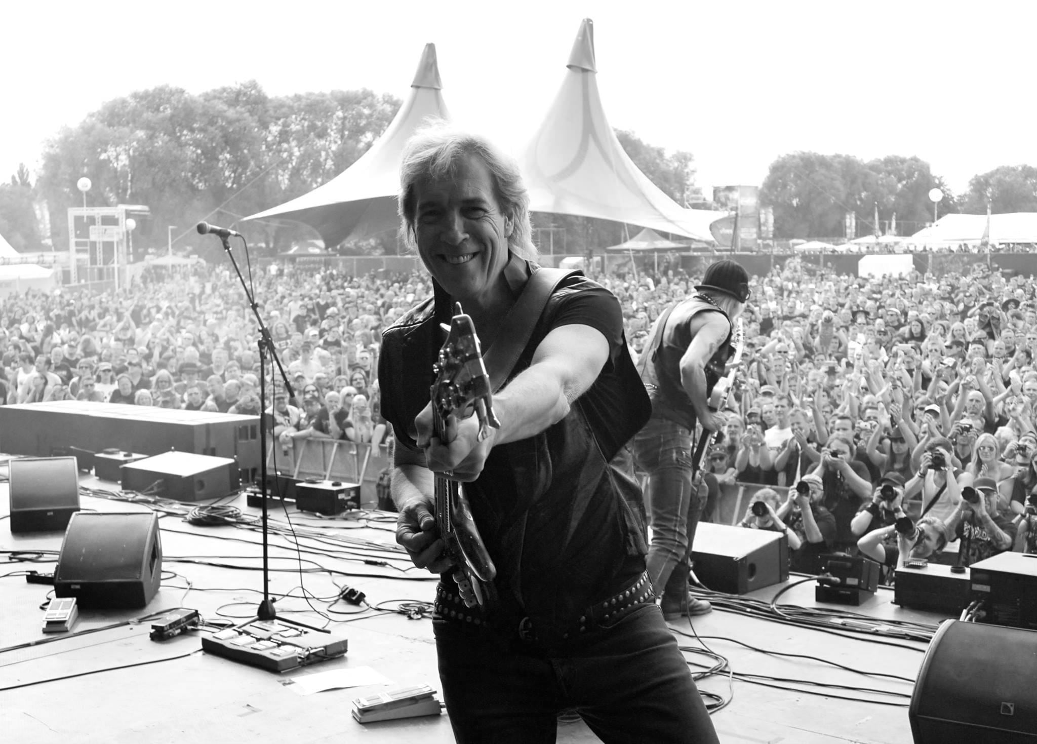 El músico alemán Francis Buchholz, bajista histórico de Scorpions entre 1973 y 1992, falleció a los 71 años.