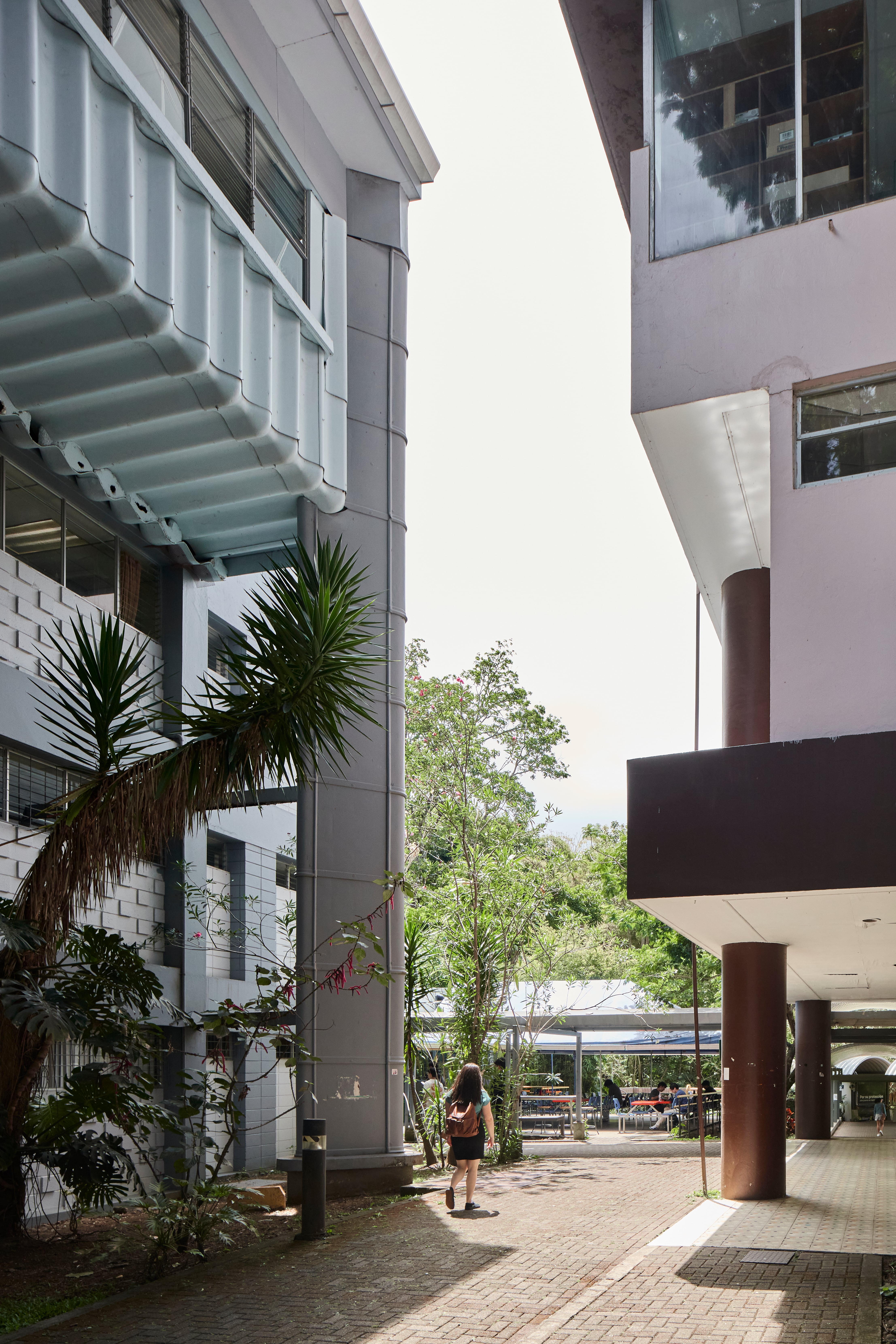 Edificio de aulas y Escuela de Estudios Generales de la Universidad de Costa Rica.