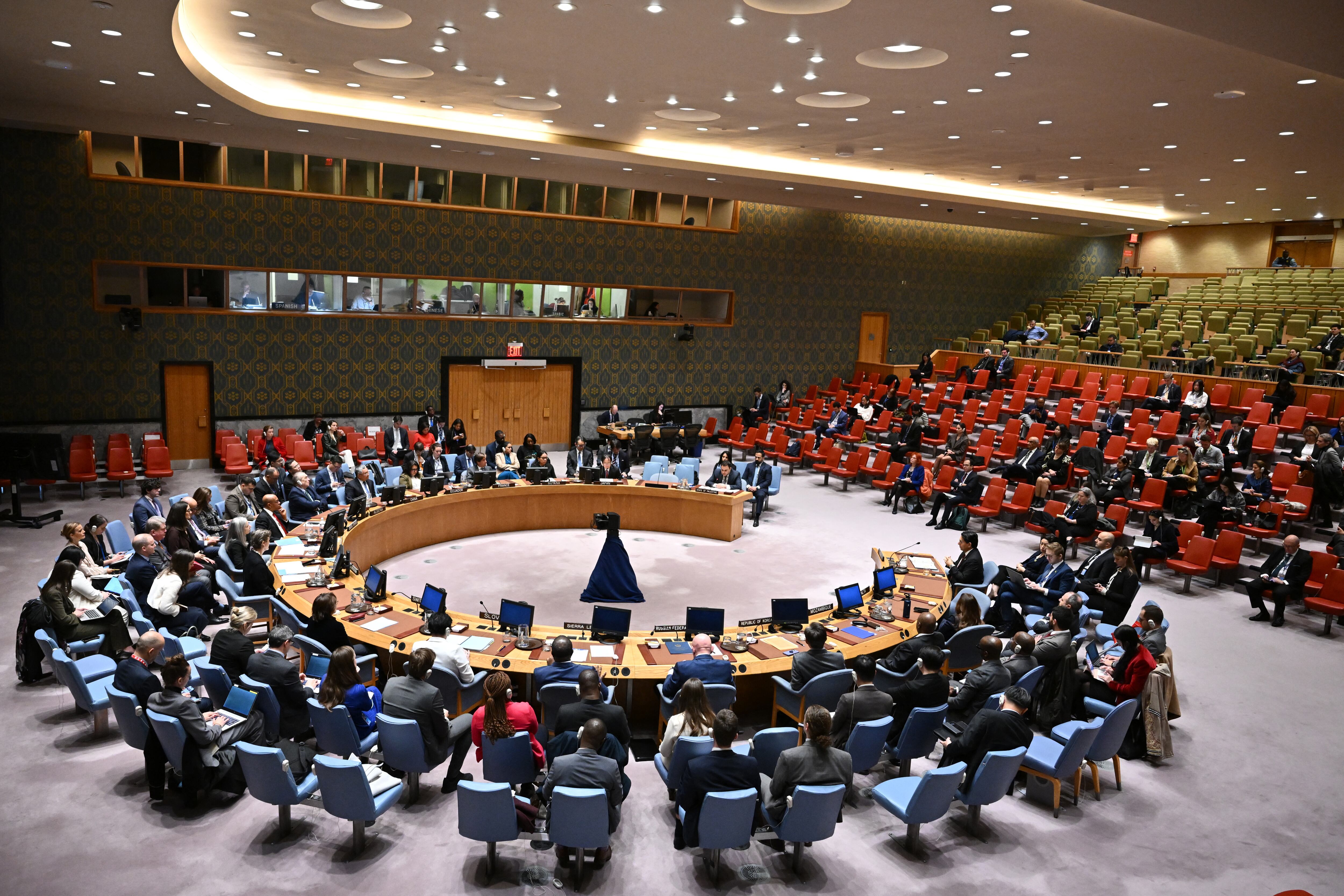 El Consejo de Seguridad de las Naciones Unidas se reúne para analizar la situación en Oriente Medio en la sede de la ONU en Nueva York. Estados Unidos vetó un proyecto que exigía un cese el fuego inmediato y la liberación de los rehenes en Gaza.