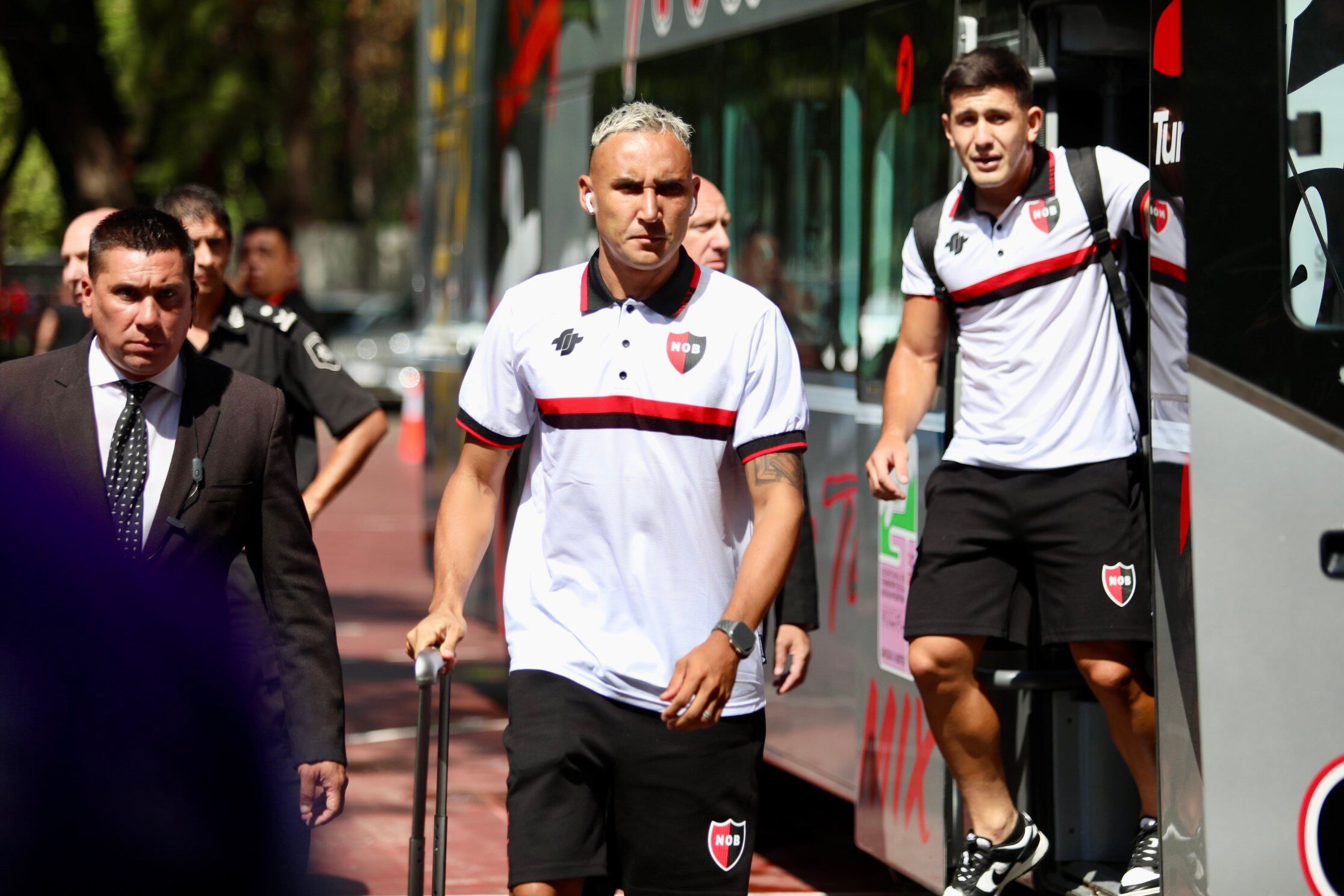 Keylor Navas juega su primer clásico con el Newell’s Old Boys. Foto tomada de X Newell’s Old Boys.