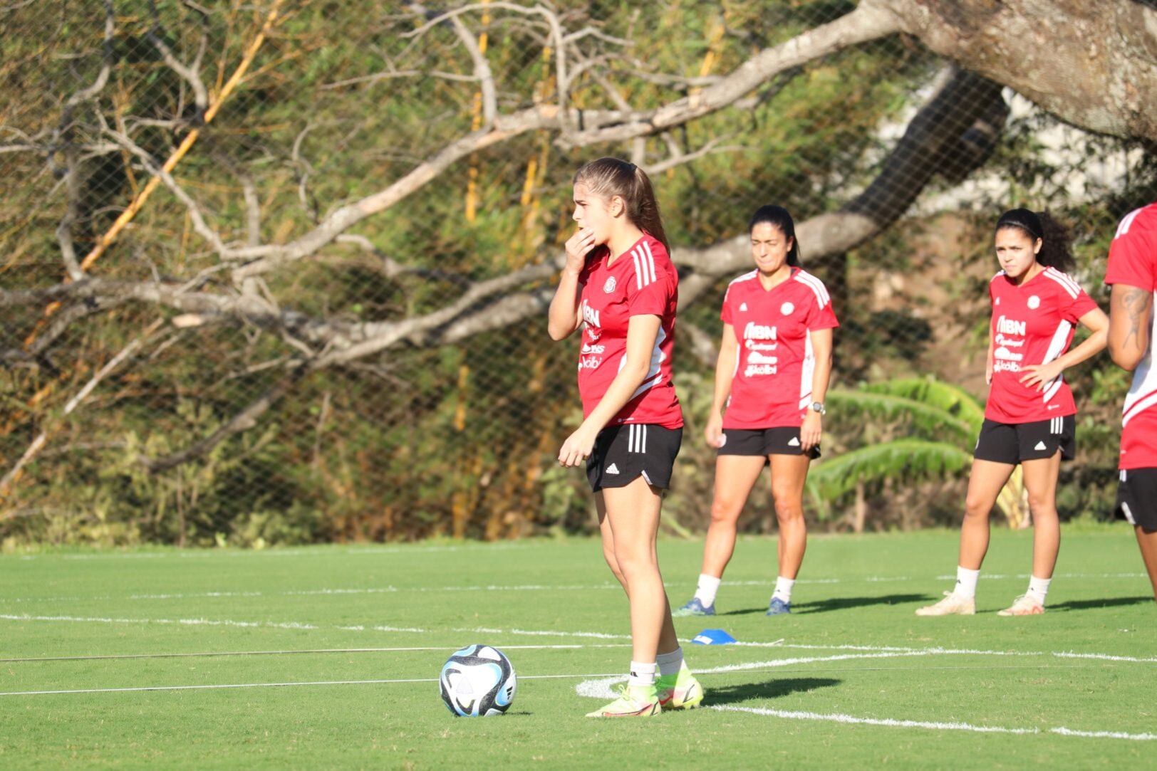 Alexa Herrera, Mariana Benavides y Alexandra Pinell forman parte de la Selección Femenina de Costa Rica.