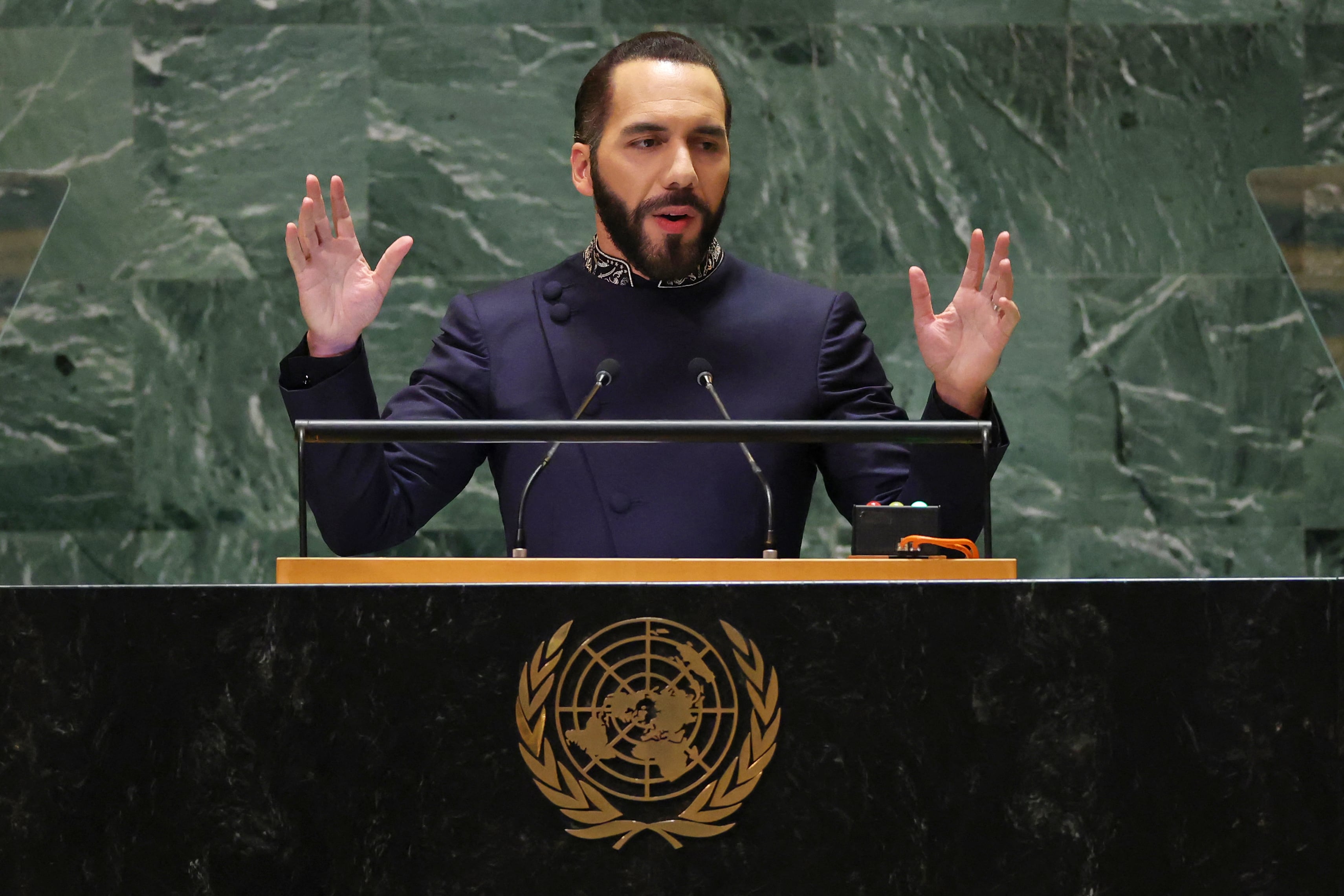 El presidente de El Salvador, Nayib Bukele, durante su intervención en la 79ª sesión de la Asamblea General de las Naciones Unidas en la sede de la ONU, en la ciudad de Nueva York, el 24 de septiembre de 2024. Foto: Charly Triballeau / AFP