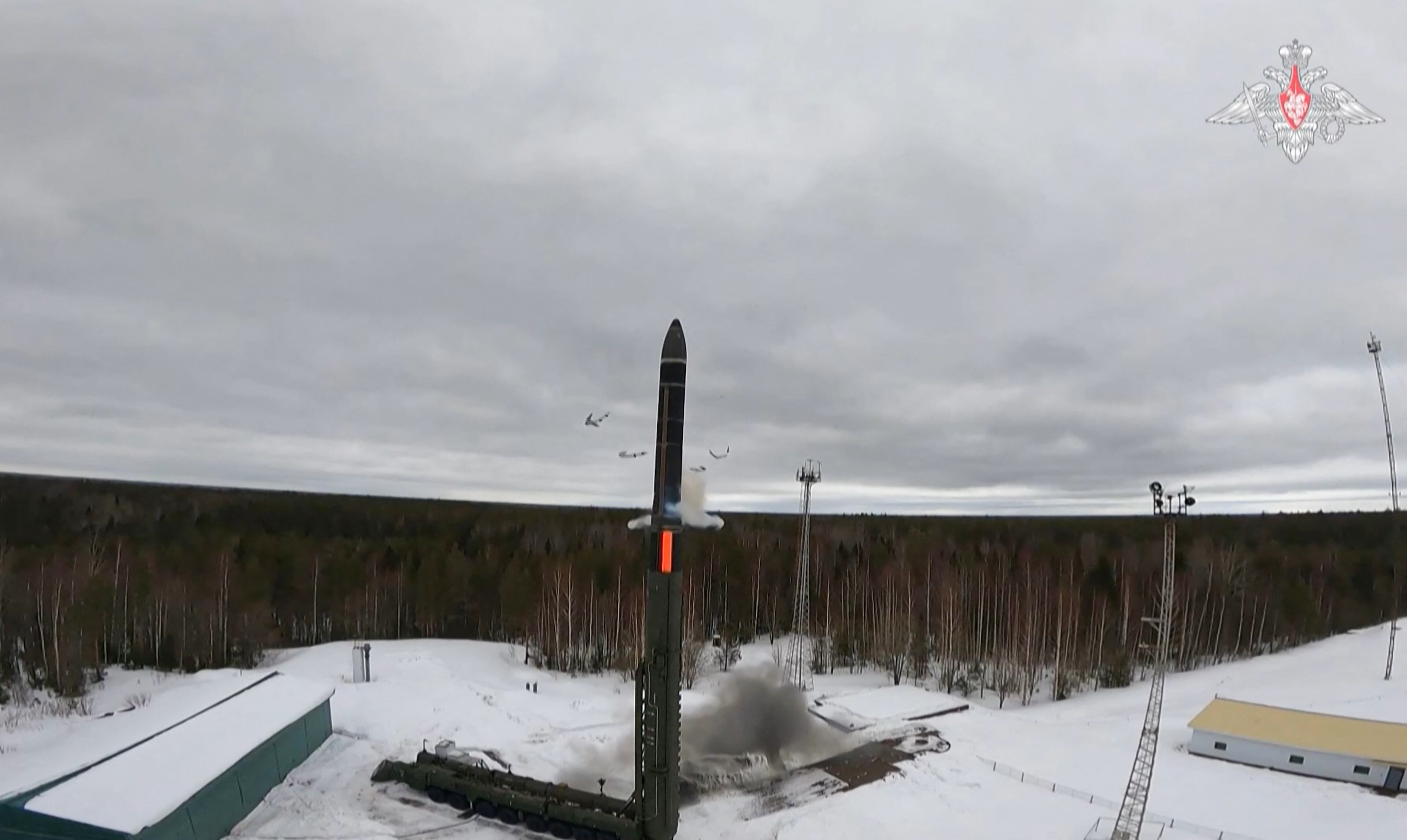 Lanzamiento de un misil balístico intercontinental desde territorio ruso, en medio de la acusación de Ucrania hacia Rusia por ataques con misiles contra Dnipró.