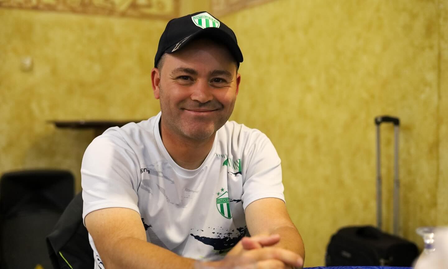 Javier López, técnico de Antigua