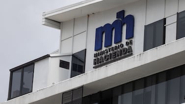 Recaudación de impuestos cae ¢33.764 millones hasta agosto, arrastrada por la baja en el IVA