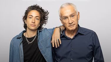 La nueva vida del periodista Jorge Ramos: lejos de Univisión y en un programa en inglés junto a su hija Paola