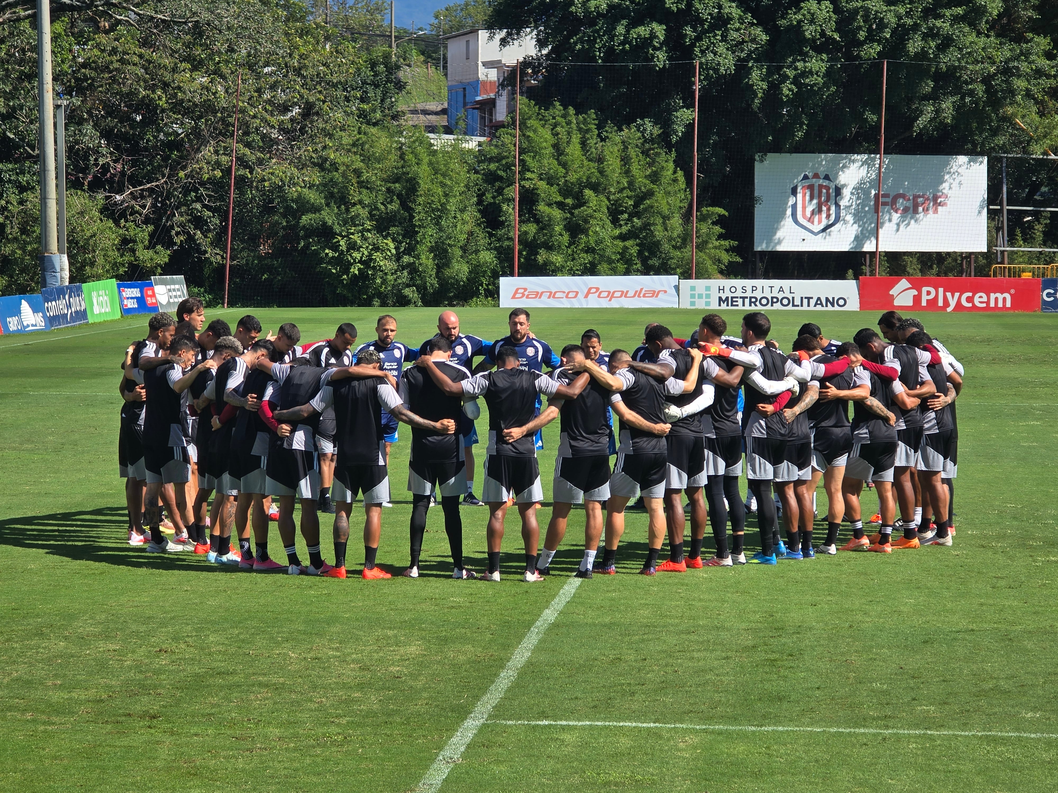 La Selección de Costa Rica tiene dos bajas para el partido contra Nicaragua en Nations League: Josimar Alcócer y Orlando Galo.