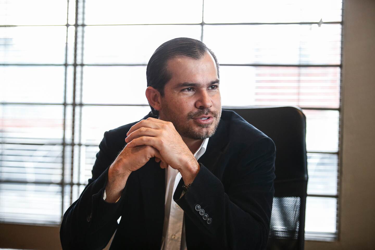 Juan Carlos Bolaños, presidente de Sinocem Costa Rica, niega relación de su marca con fabricante de cemento chino.