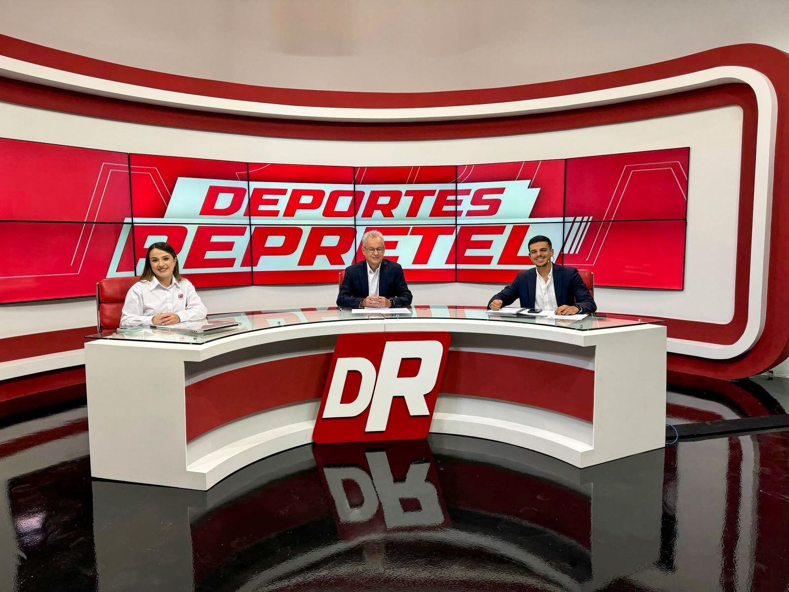 Mariela Jiménez periodista de Repretel