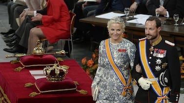 Princesa de Noruega fue sometida con éxito a una delicada operación en plena crisis legal de su hijo