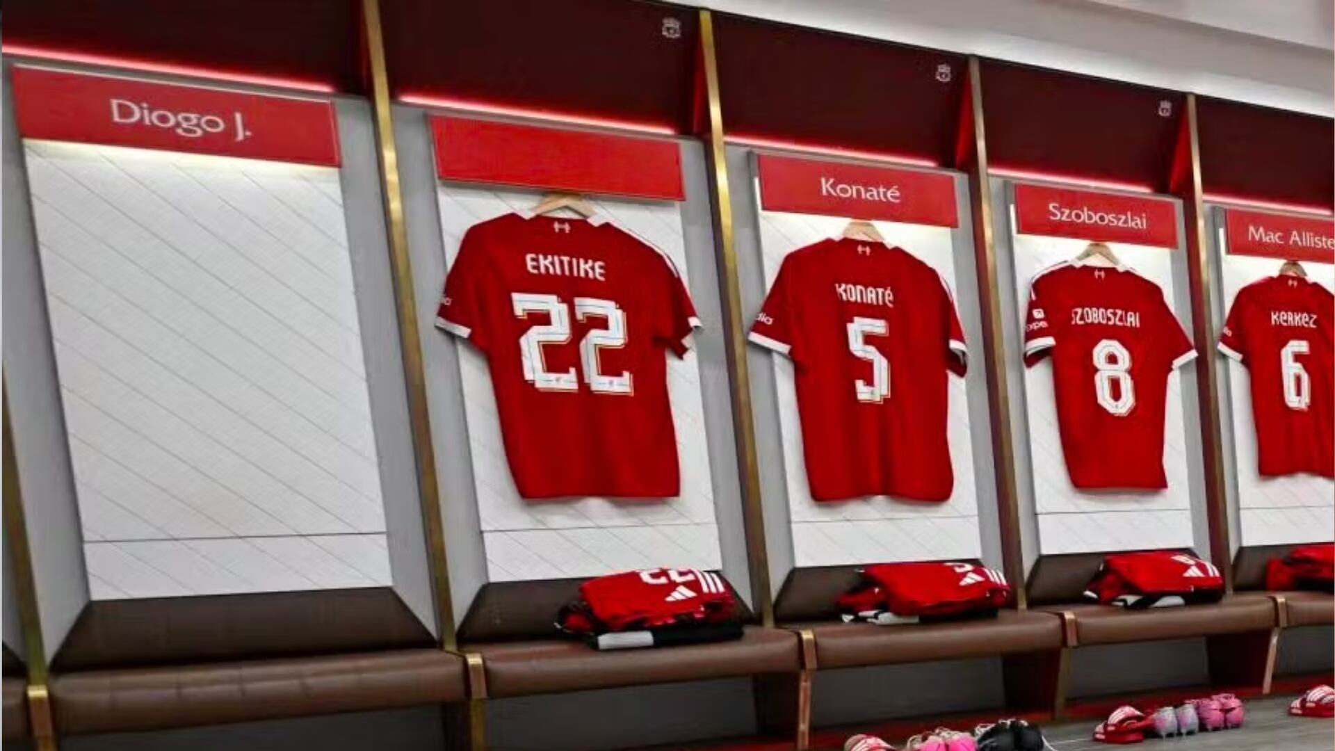 Liverpool inicia la Premier League 2025/2026 con tributo permanente a Diogo Jota, fallecido en accidente junto a su hermano.