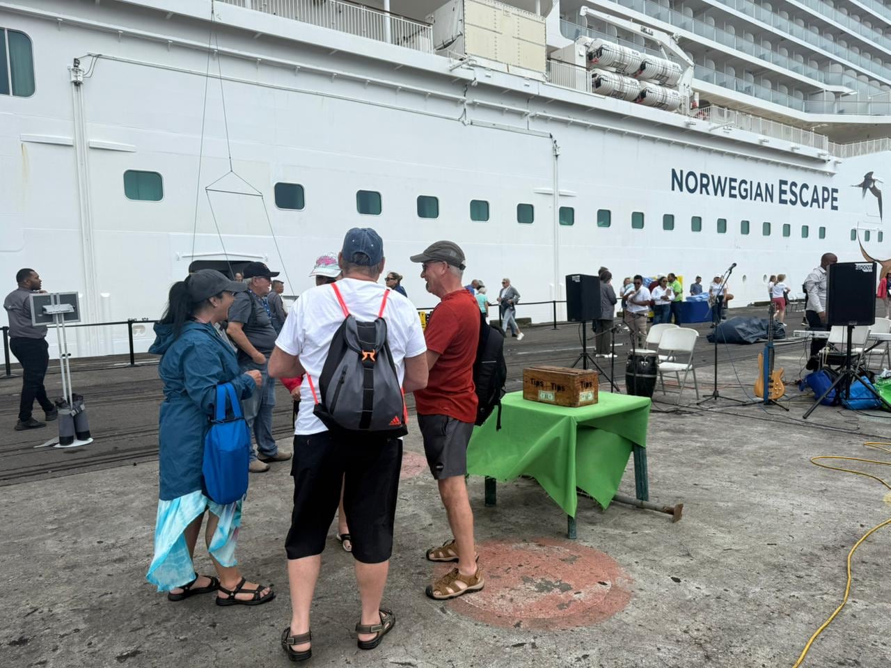 A bordo de la nave viajan más de 5.000 personas.