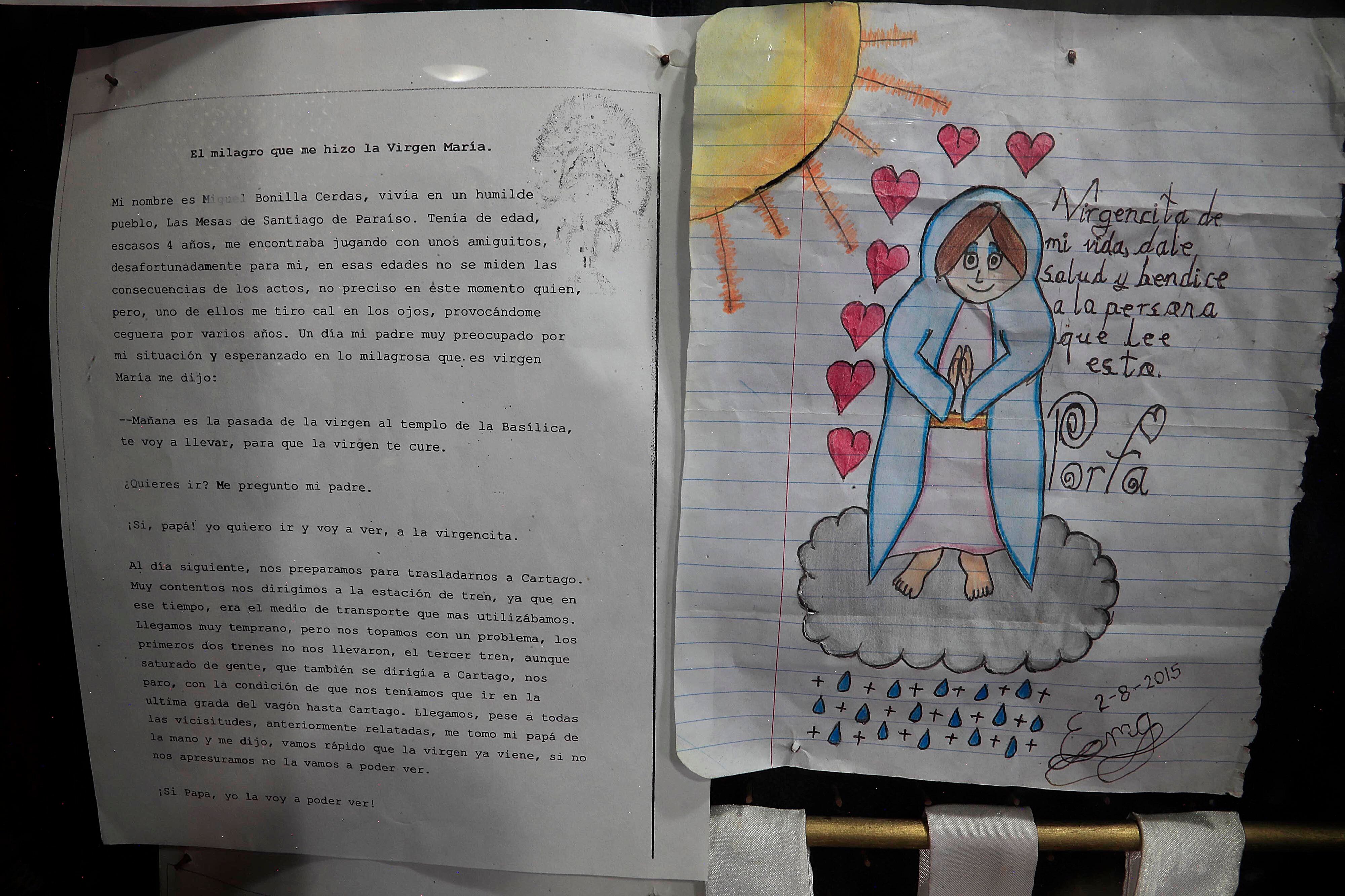 14/07/2024 Cartago. Los exvotos son manifestaciones de fe que llenan las urnas del santuario de la Virgen de los Ángeles, en Cartago. Hay de diversos tamaños, formas y colores, pero todos tienen como objetivo agradecer o pedir a la Patrona de Costa Rica que interceda ante determinadas situaciones. Foto: Rafael Pacheco Granados