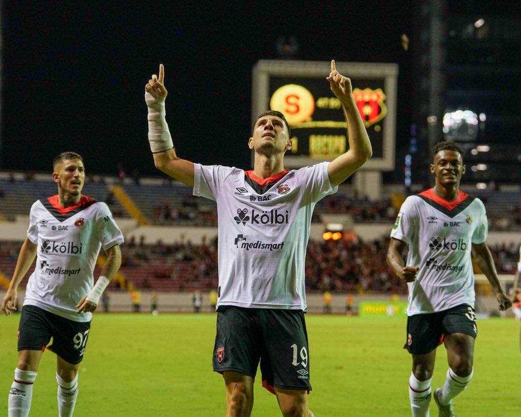 Canhoto, Alberto Toril y Rashir Parkins se vieron bien en la Recopa.