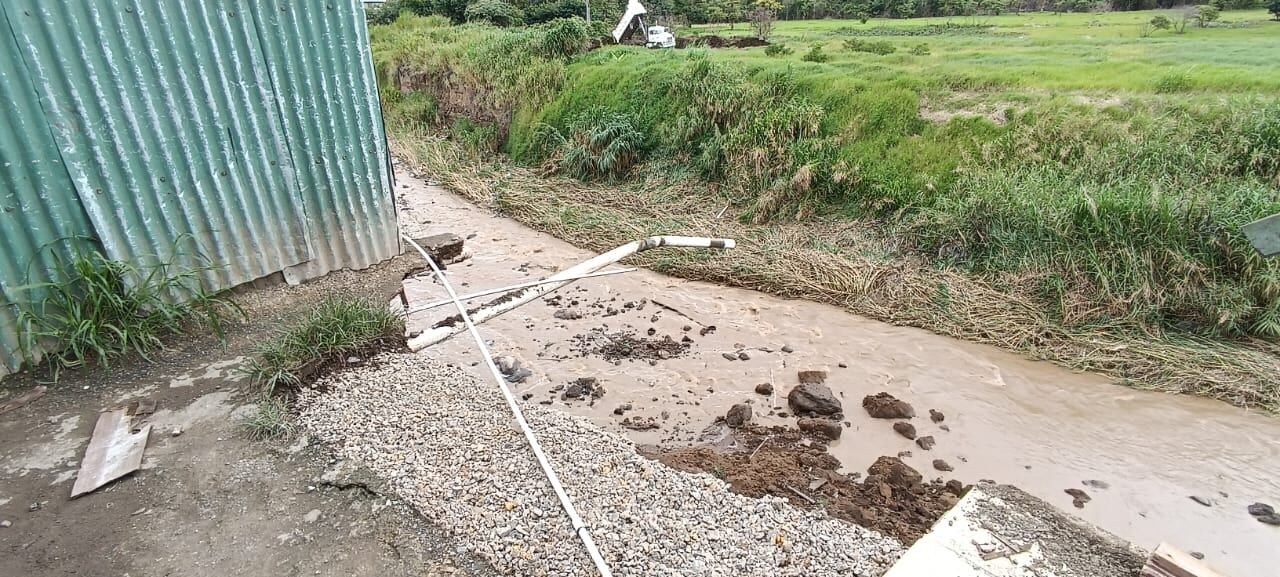 Afectados por inundaciones en Cartago