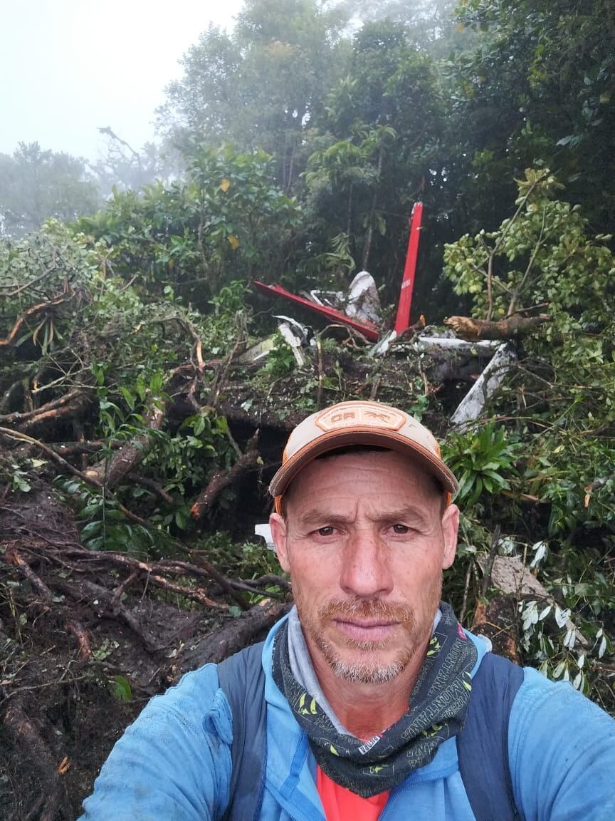 Neruda Céspedes
Ultramaratonista que estuvo en el rescate de Paola Amador, tras accidente de aviación en Cerro Pico Blanco, Escazú.
27 de noviembre del 2024
Cortesía: Neruda Céspedes