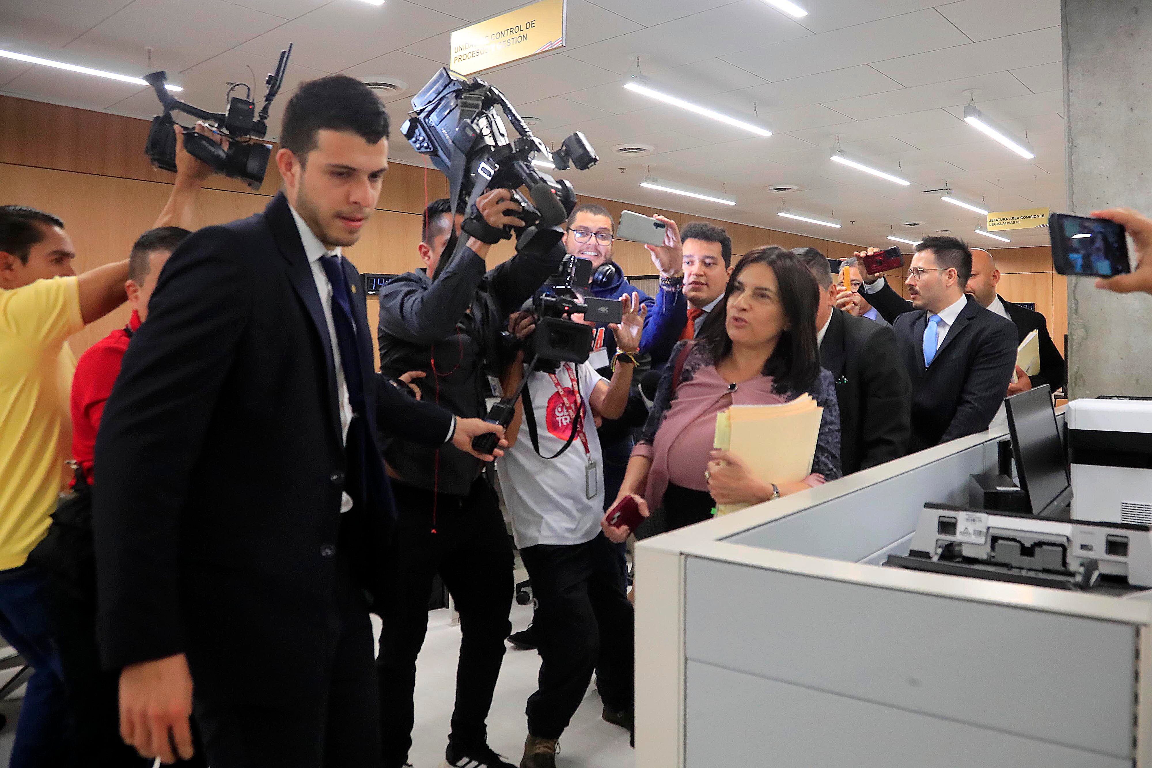 25/01/2023 Asamblea Legislativa. Comparecencia de presidenta ejecutiva de la Caja Costarricense de Seguro Social (CCSS), Marta Esquivel, en comisión de Control de Ingreso y Gasto Público. Al final la jerarca se negó a hablar con la prensa .
