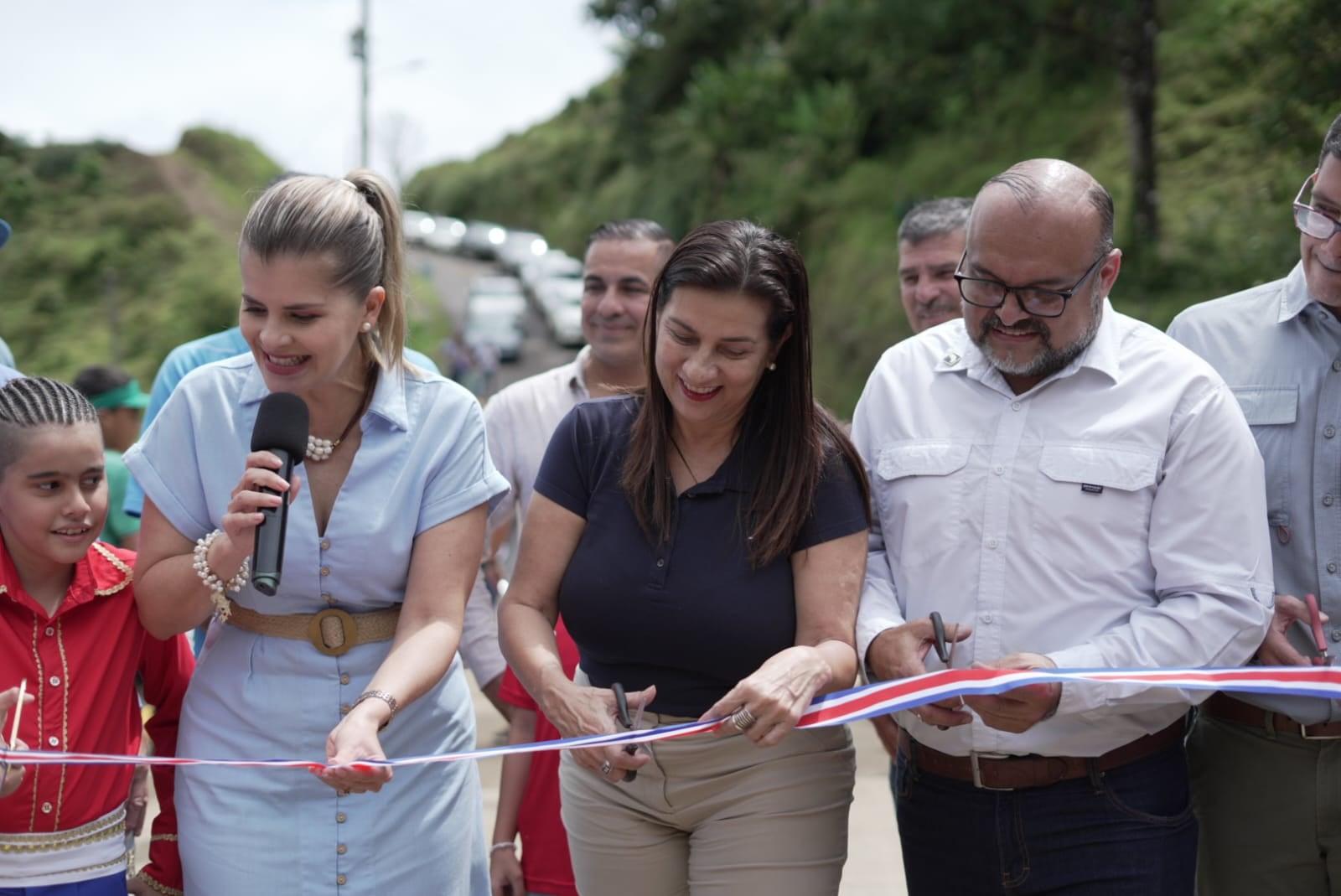 Inaugurado paso sobre el río Bijagual en Sarapiquí. Autoridades locales y grupos comunales no asistieron por falta de invitación formal.
