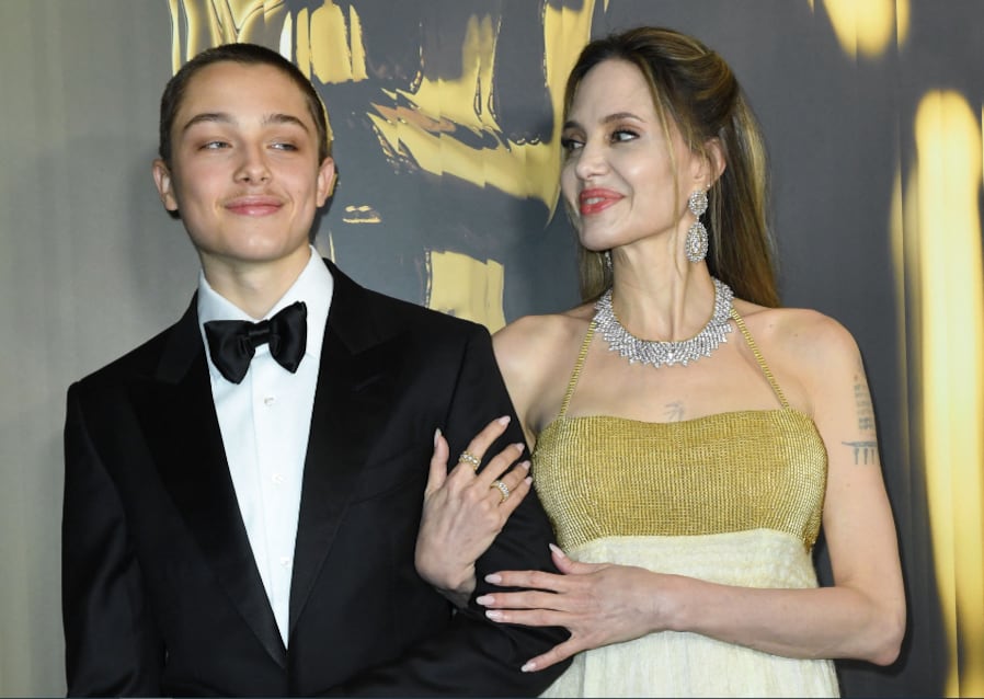 Angelina Jolie y su hijo Knox