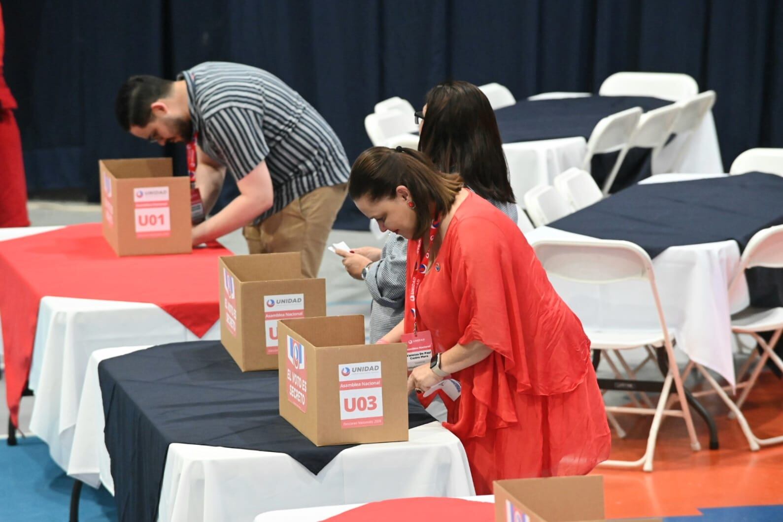 Los diputados Carlos García y Vanessa Castro manifestaron su posición respecto a la votación de este lunes para el desafuero de Rodrigo Chaves.