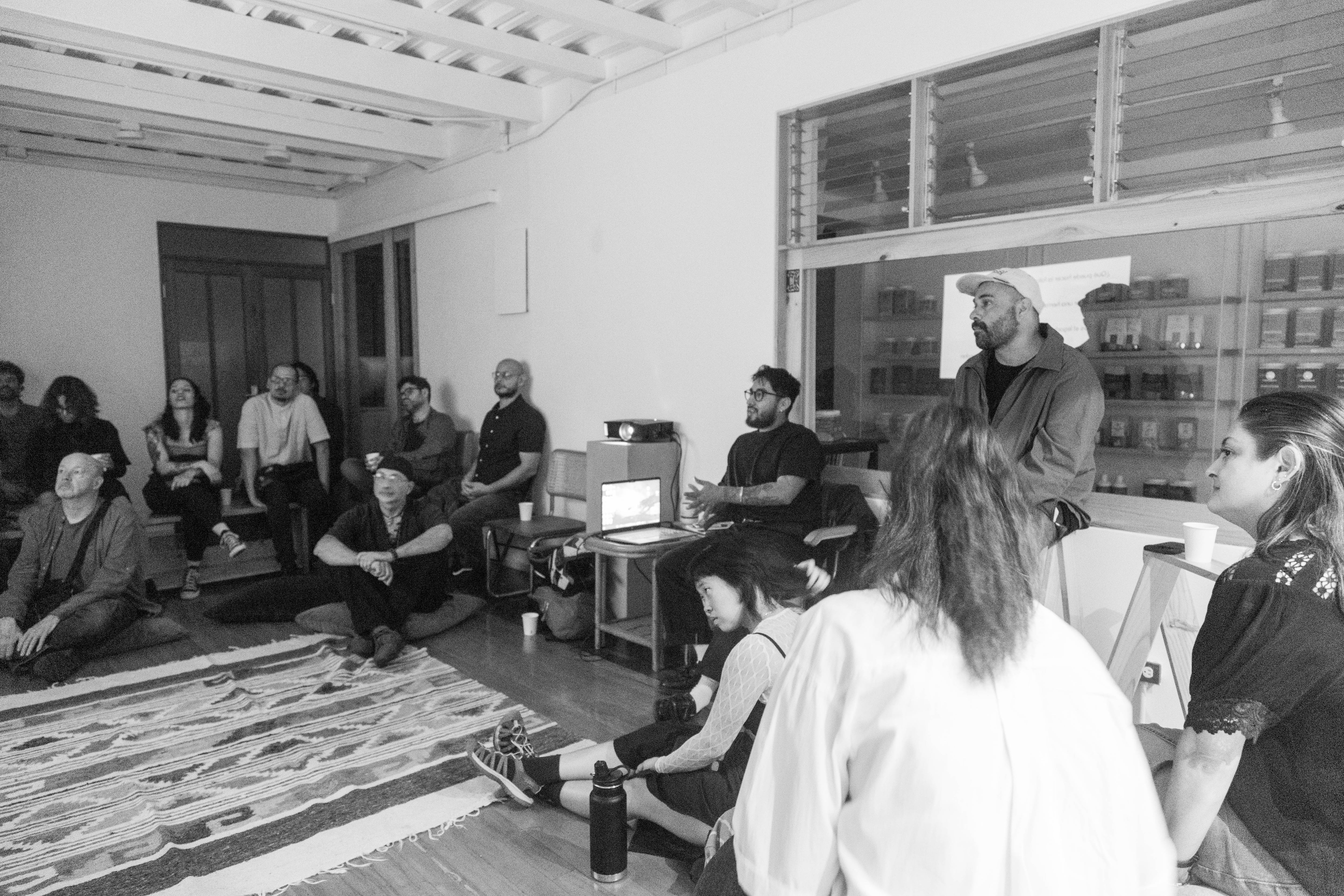 Entre los objetivos de las residencias artísticas en Satisfactory se encuentra el intercambio con la comunidad local.