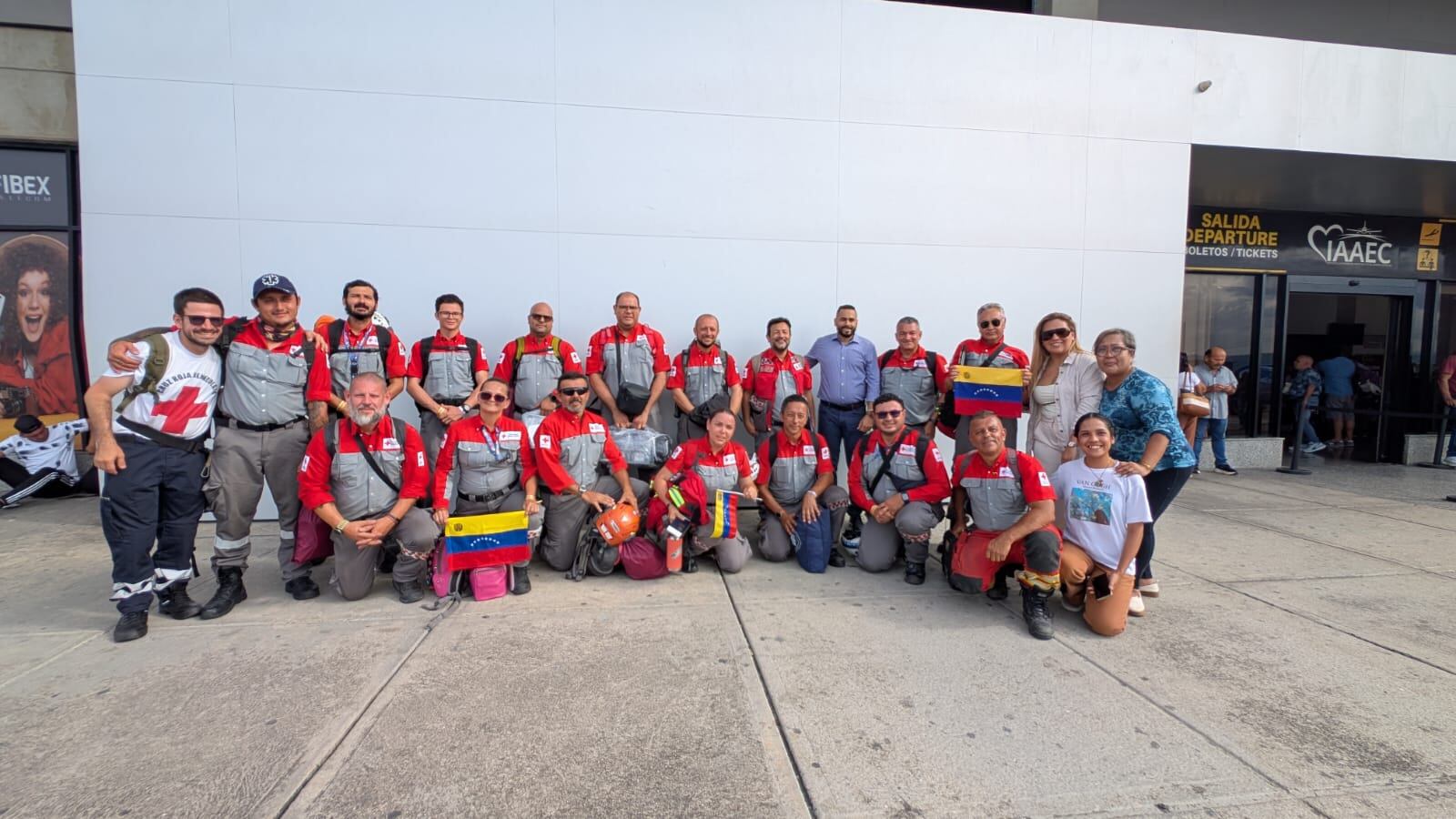 16 rescastistas de la Cruz Roja