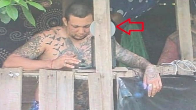 Agentes de la Unidad de Vigilancia y Seguimiento (UVISE) del OIJ, captaron a alias Guato en una cabaña que construyó en una zona montañosa de Valle la Estrella en Limón, en compañía de un sujeto desconocido por las autoridades.