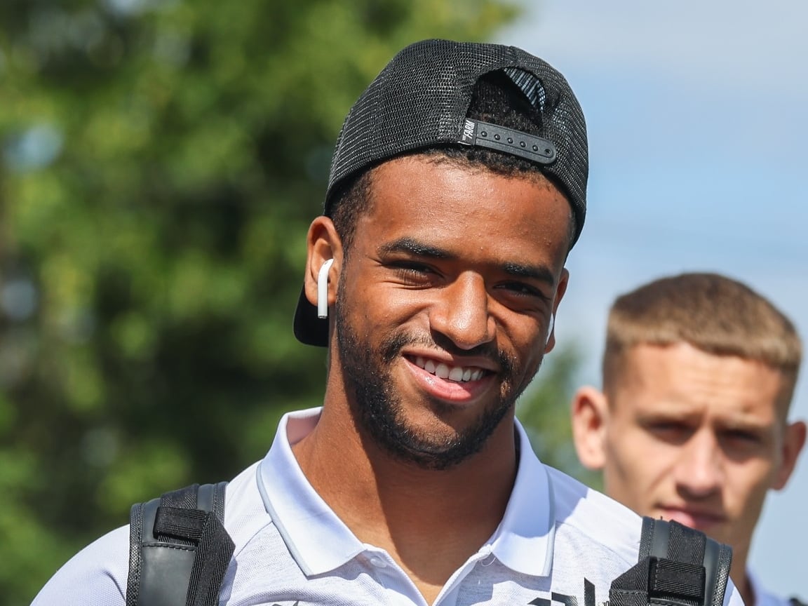 Jewison Bennette luce feliz en su aventura en Ucrania.