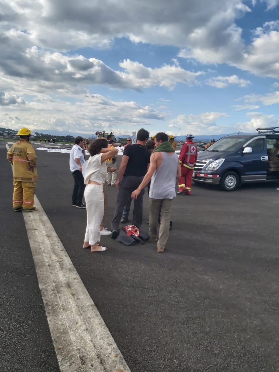 Los turistas, al igual que el piloto Alvaro Chavarría y su copiloto, salieron ilesos. Foto: Cortesía.