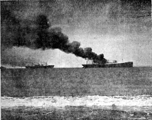 Barcos Eisenach y Fella en llamas en 1941 en Puntarenas.