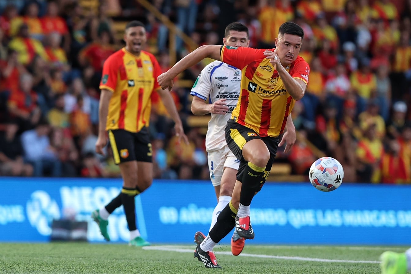 05/09/2026/ Juego entre Club Sport Herediano vs Municipal Pérez Zeledón por la jornada siete del torneo apertura de la Liga Promerica en el estadio Carlos Alvarado / foto John Durán