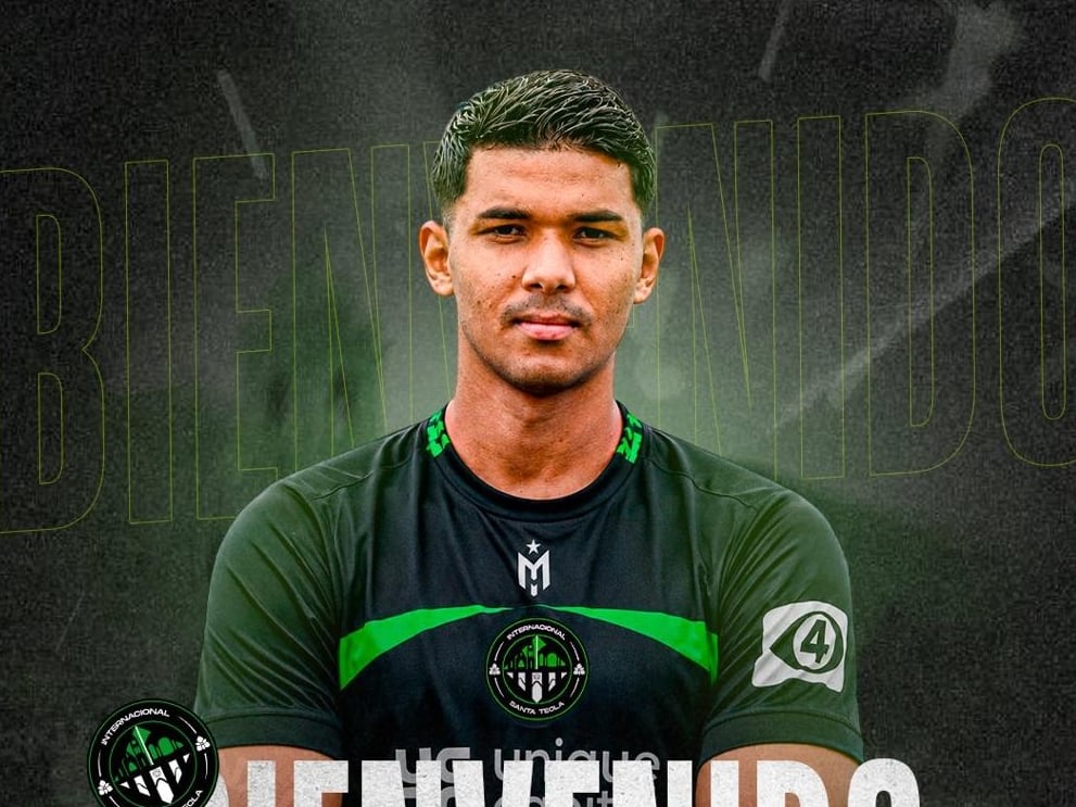 Adán Clímaco, exjugador del Santos, llega al Inter Tecla de El Salvador, equipo que dirige Luis Marín.