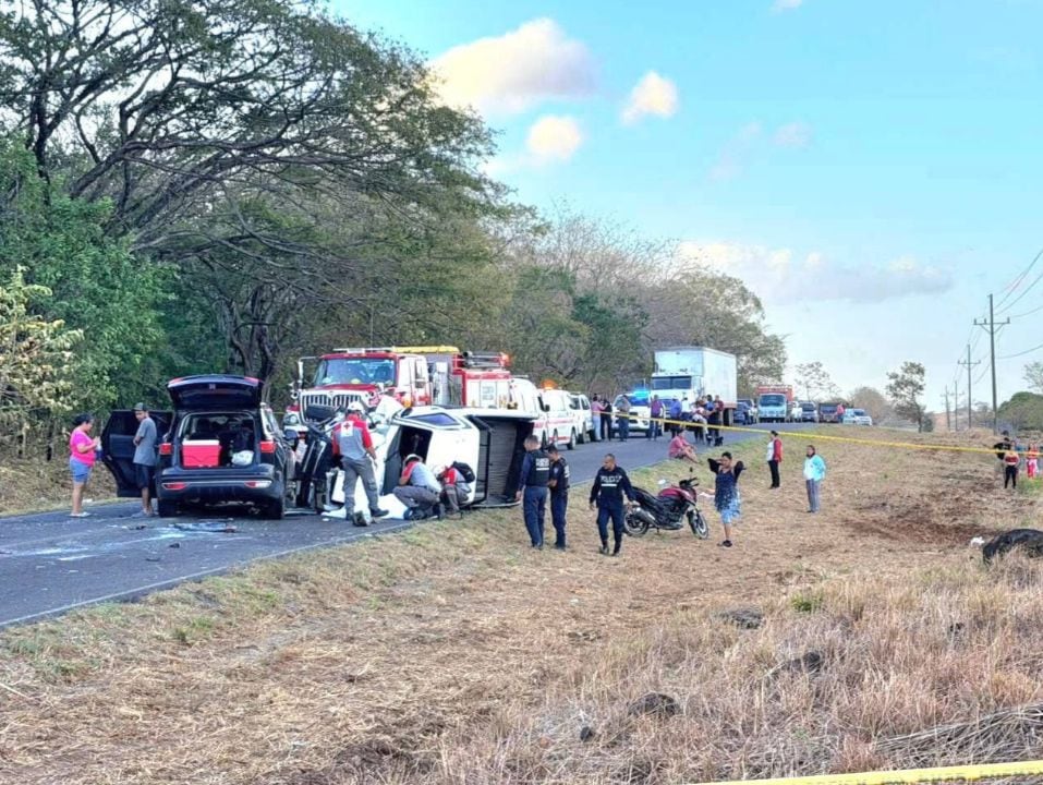 Un adulto mayor falleció en el accidente.