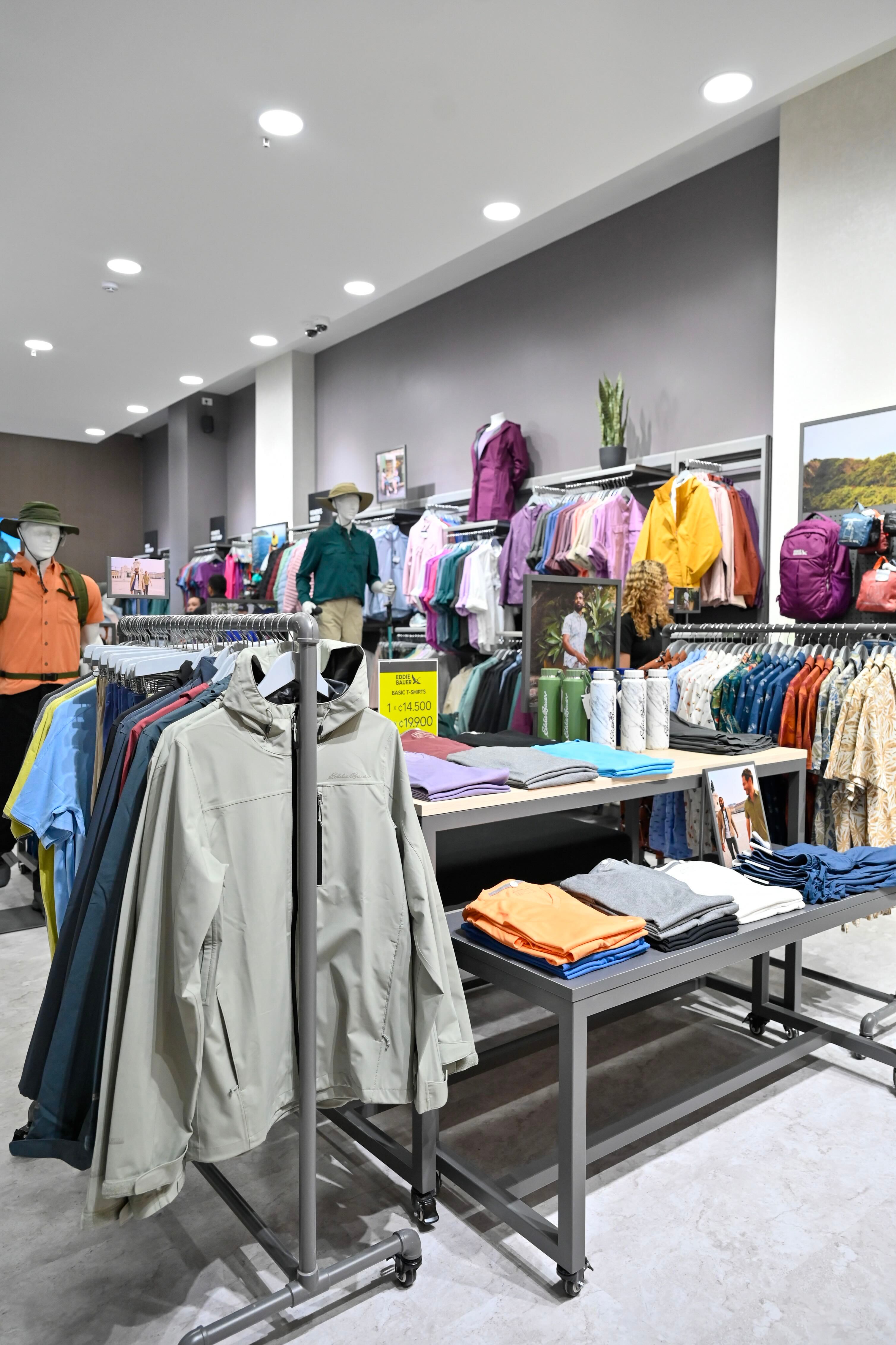 Eddie Bauer abre tienda en Multiplaza Escazú y proyecta una segunda apertura en San José durante el próximo año.