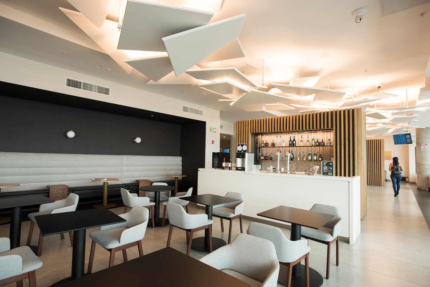 Uno de los tres salones VIP del Aeropuerto Internacional Juan Santamaría, que tendrán cambios en sus instalaciones y servicios a partir de noviembre.