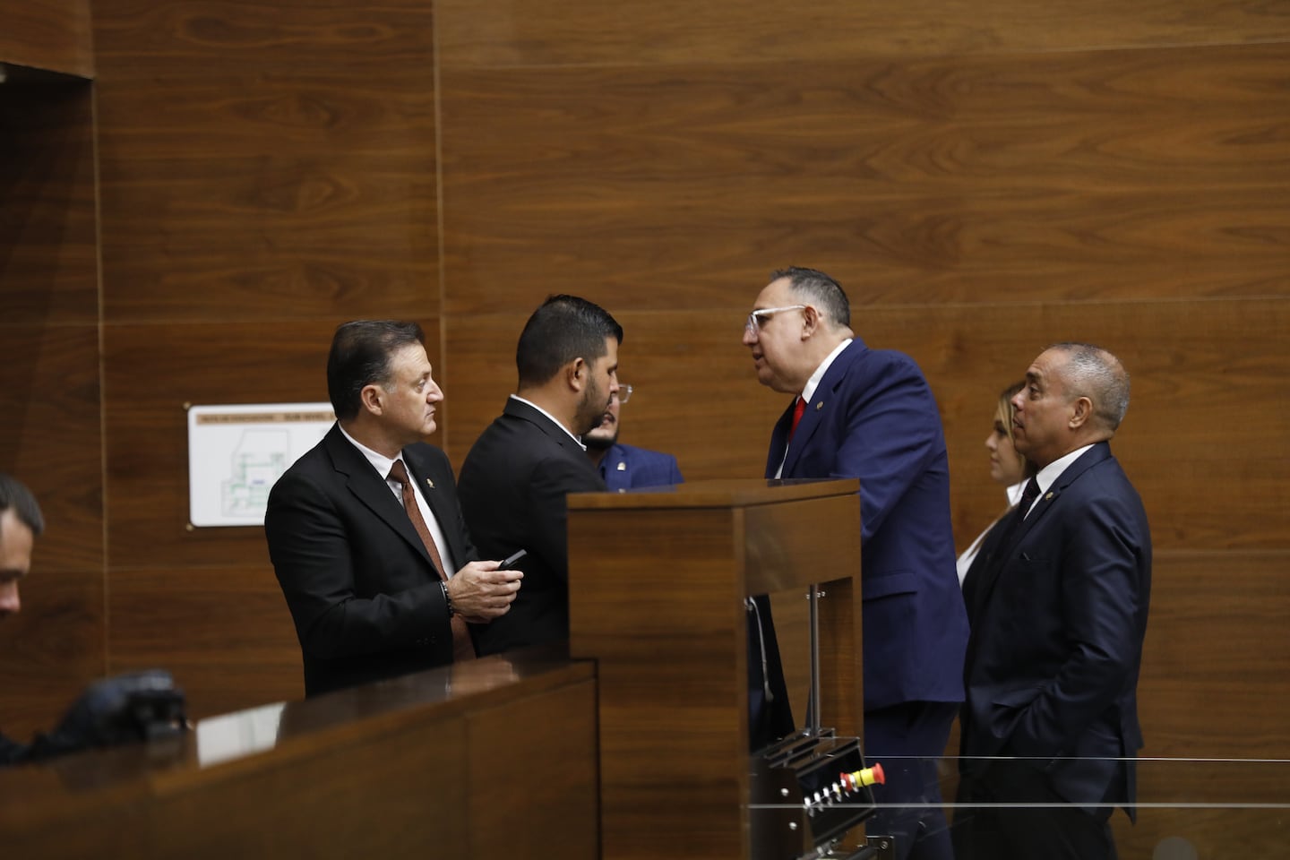 Diputado renuncia al PUSC a 37 días de terminar periodo legislativo