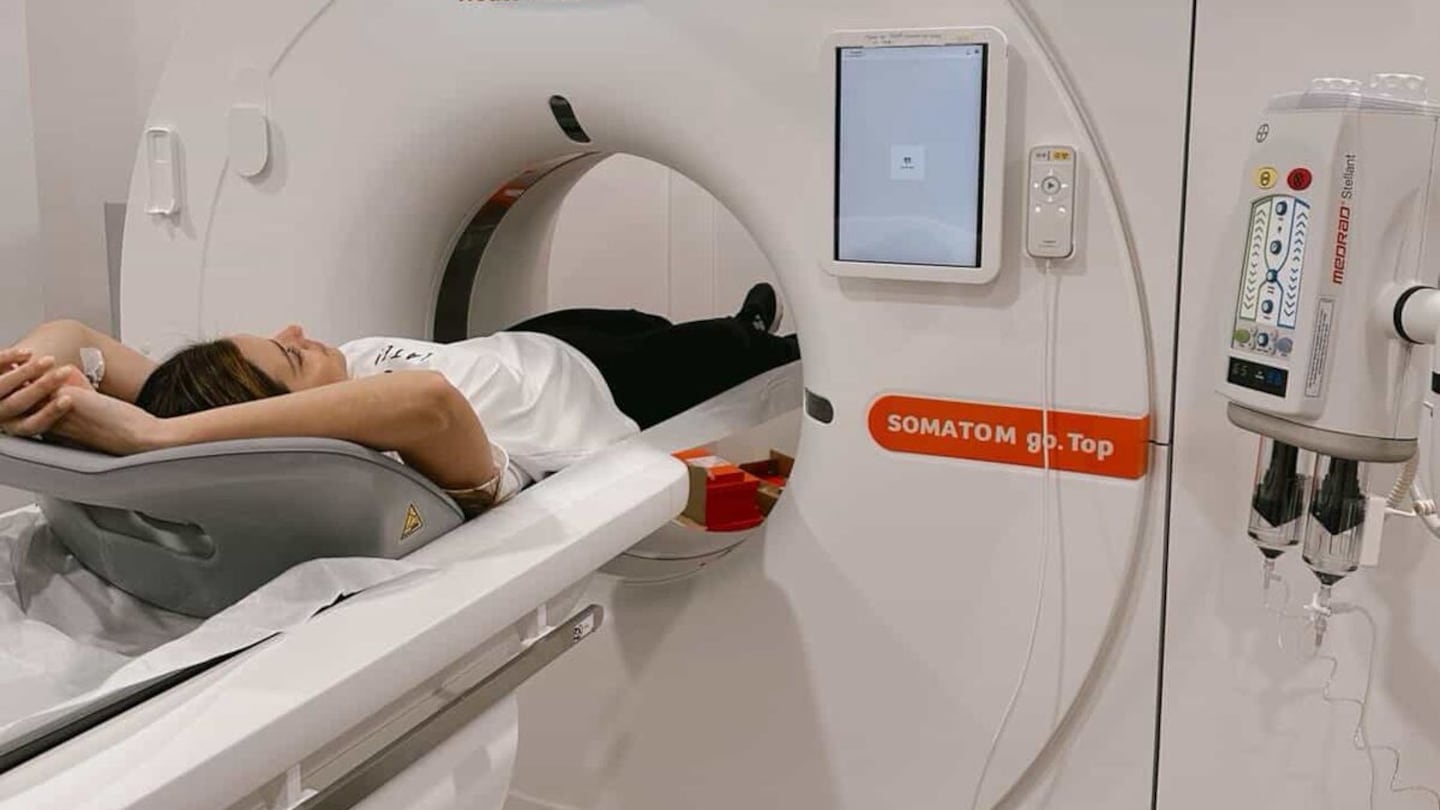 Querida presentadora regresa a Repretel en medio de duro momento de su lucha contra el cáncer: ‘No es fácil’