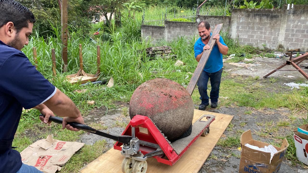 De esta forma se trasladó la esfera precolombina.
Fotografía: Museo Nacional