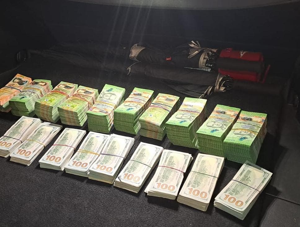 El dinero quedó incautado y los dos hombres a las órdenes del Ministerio Público.