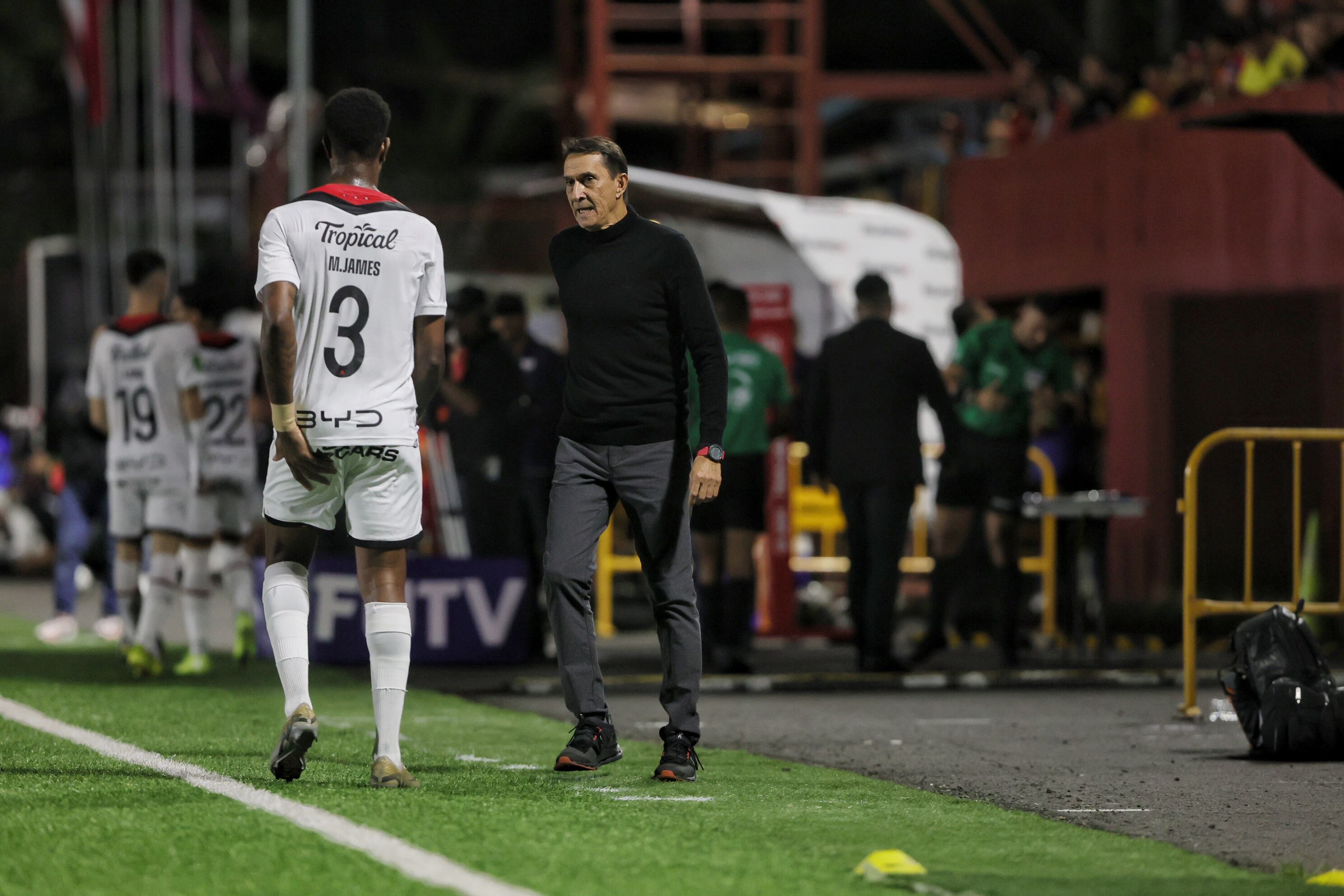 22/12/2024 / Juego entre Herediano vs Liga Deportiva Alajuelense por el partido de ida de la gran final del torneo Apertura de la Liga Promerica / foto John Durán